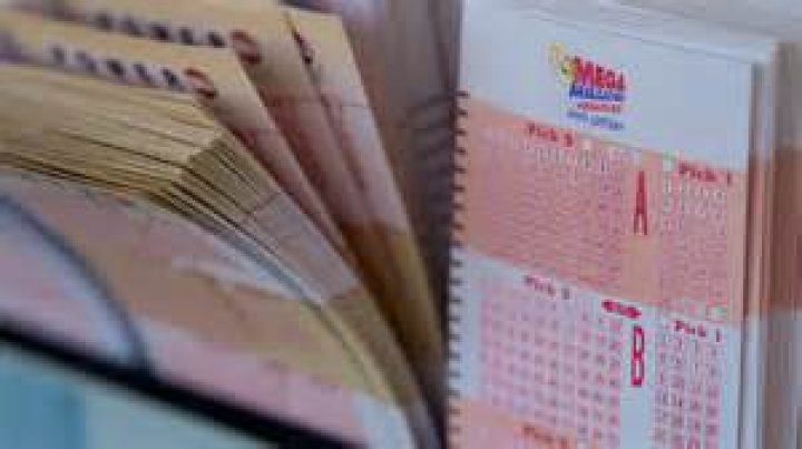 Can I pick my own Mega Millions numbers?