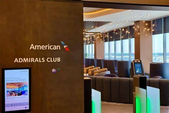 Can you shower in an Admirals Club?