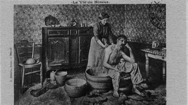Did showers exist in the 1800s?