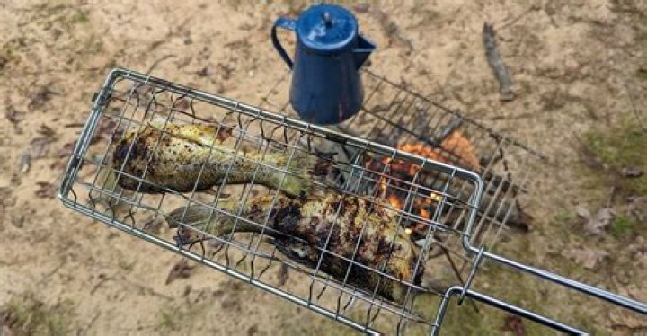 How do you make an open fire last longer?