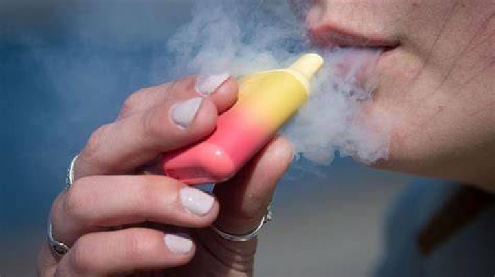 Is it okay to lay a vape on its side?