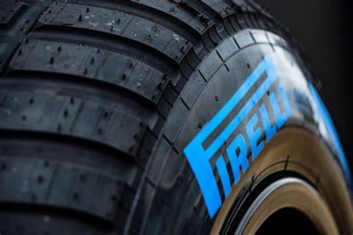 What are wet tyres called in F1?