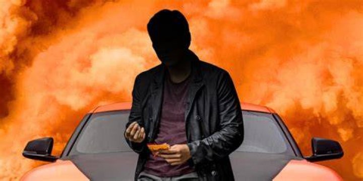 What chips does Sung Kang eat?