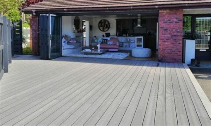What is the life expectancy of composite decking?