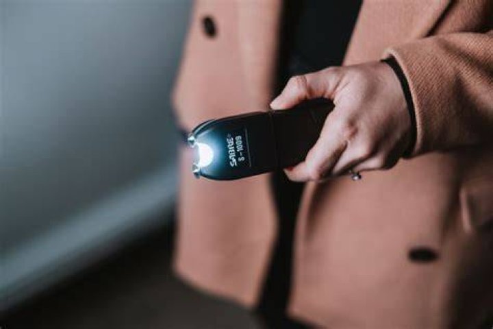 What stun gun has the highest Microcoulombs?
