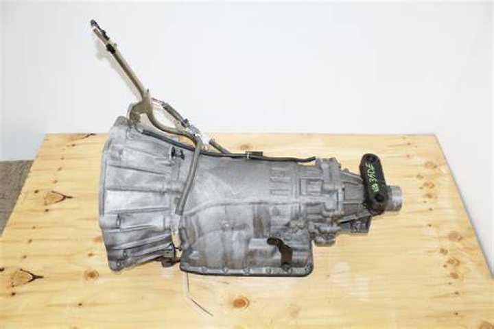 What transmission does a 2006 G35 have?