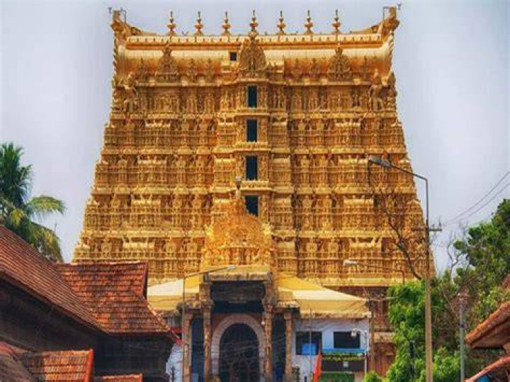 Which temple has more gold?