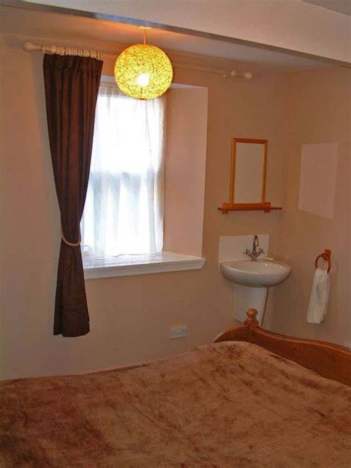 Why are there sinks in bedrooms in Europe?