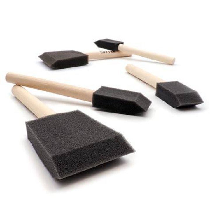 Will a foam brush leave streaks?